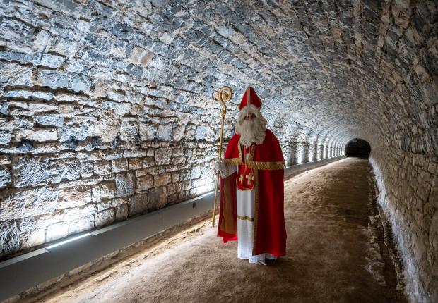 Il était une fois saint Nicolas dans les souterrains de la Citadelle de Namur